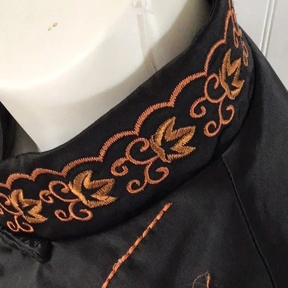 Made in Hong Kong Embroidered Jacket Size Medium - Picture 3 of 6